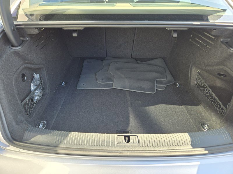 Used 2017 Audi A4 2.0T Premium Plus image 11