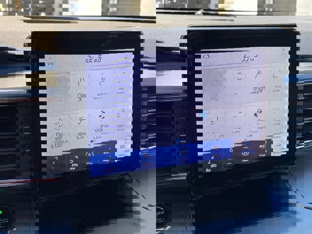 Used 2021 Ford Explorer XLT w/ Equipment Group 202A image 16