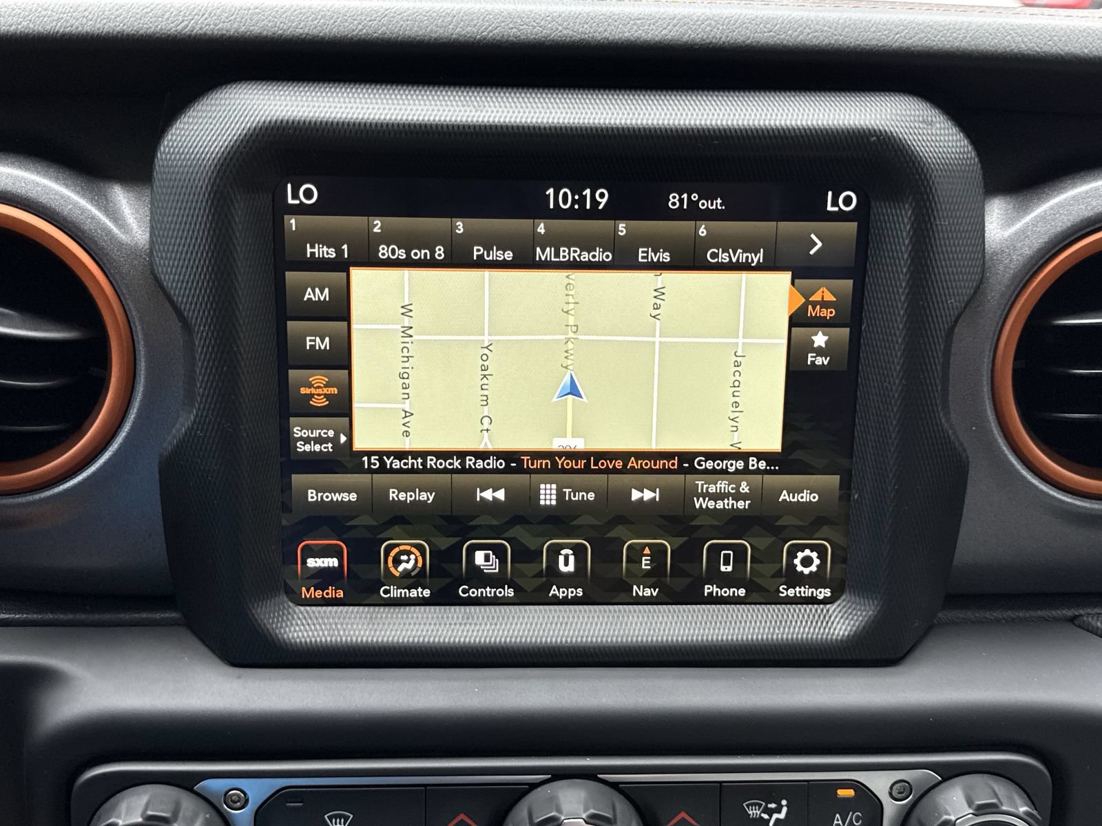 Used 2023 Jeep Gladiator Mojave w/ Trailer Tow Package AWD/4WD image 24