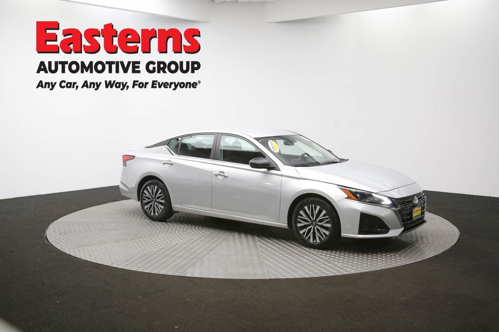 Used 2024 Nissan Altima 2.5 SV image 45