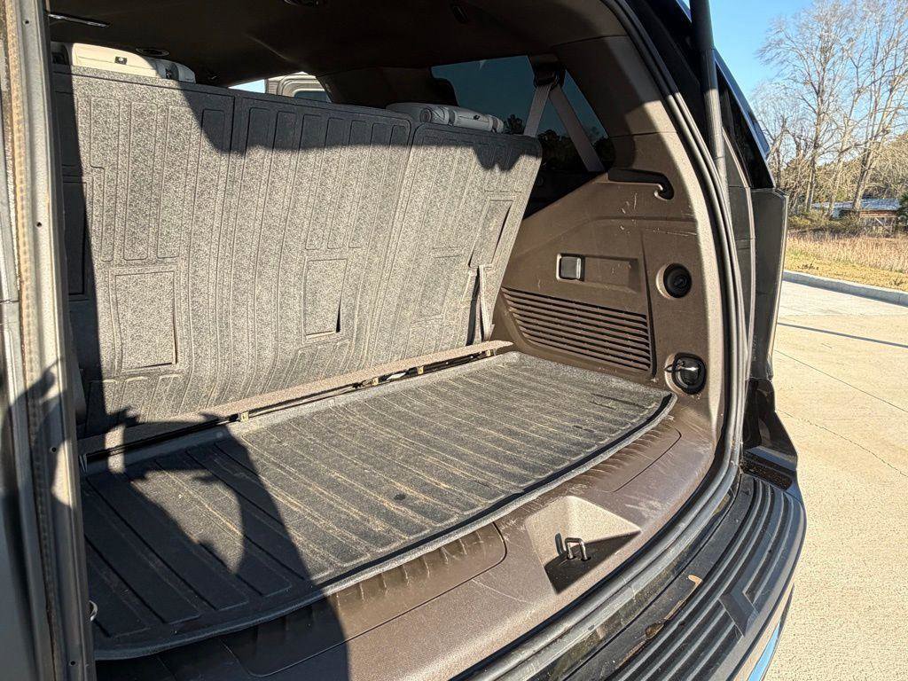 Used 2025 Chevrolet Tahoe LT image 14