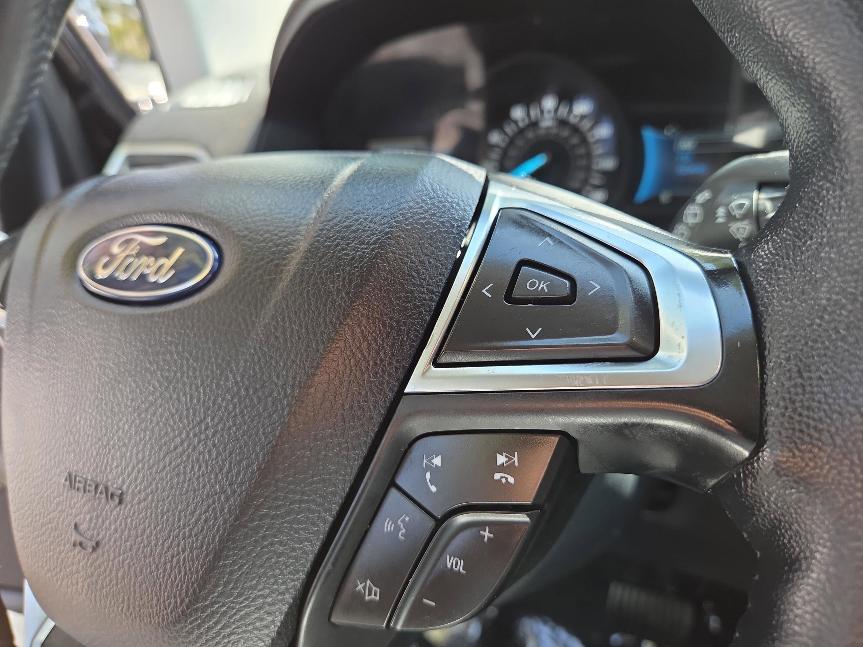 Used 2024 Ford Edge Titanium image 13