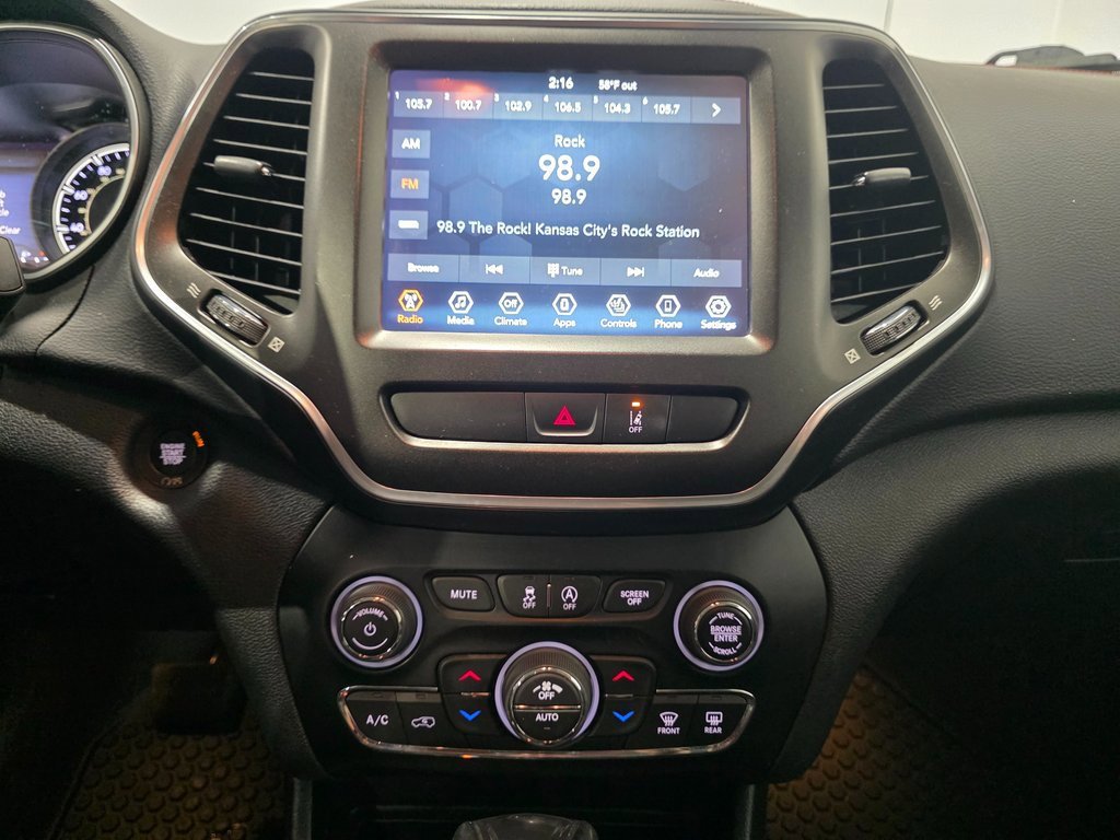 Used 2022 Jeep Cherokee Trailhawk w/ Trailer Tow Group image 14