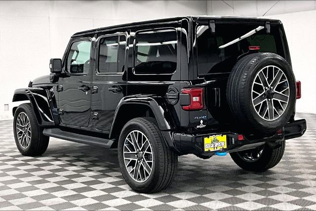 Used 2023 Jeep Wrangler Unlimited Sahara image 3