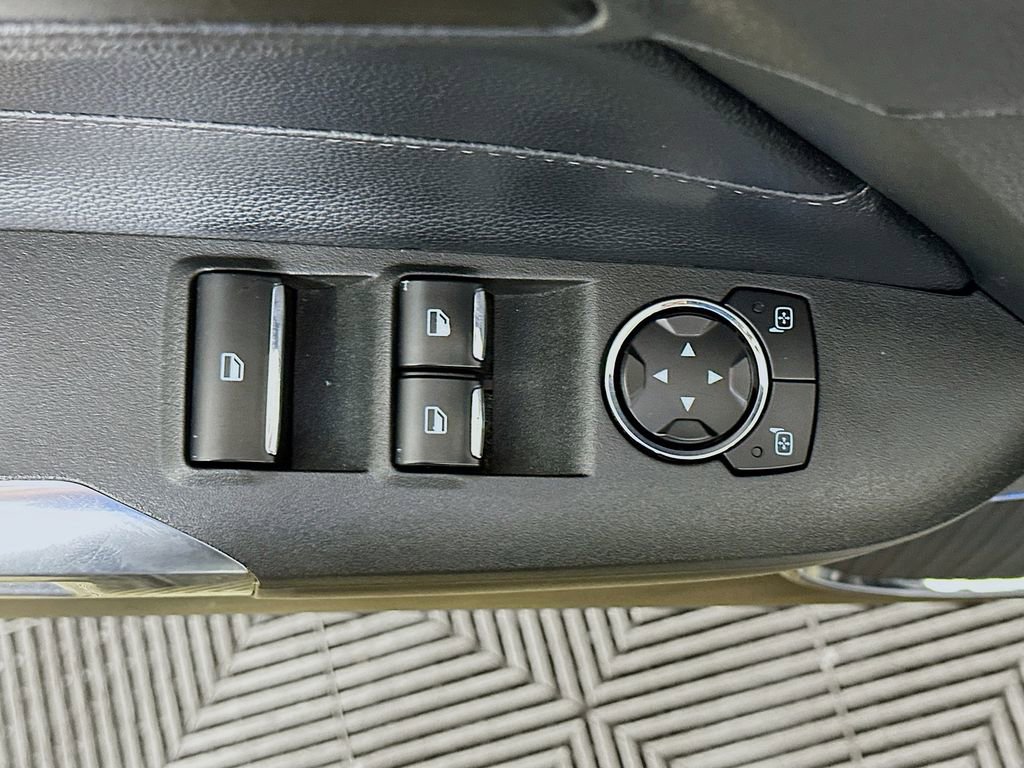 Used 2020 Ford Mustang Premium RWD image 20