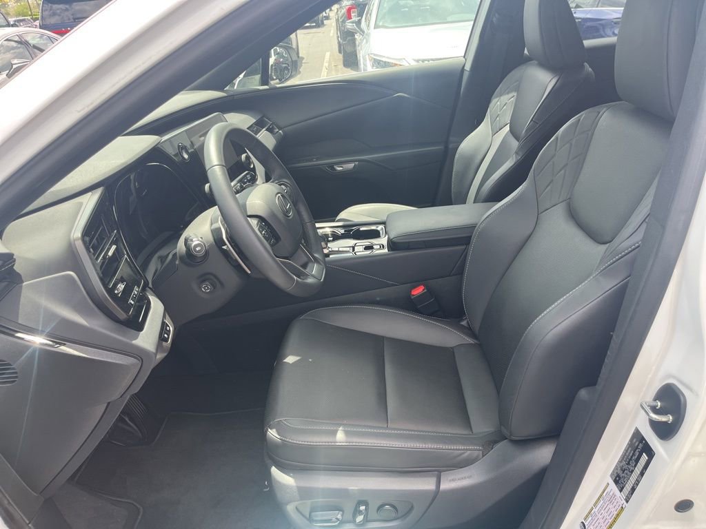 Used 2025 Lexus RX 350 FWD w/ Technology Package image 17