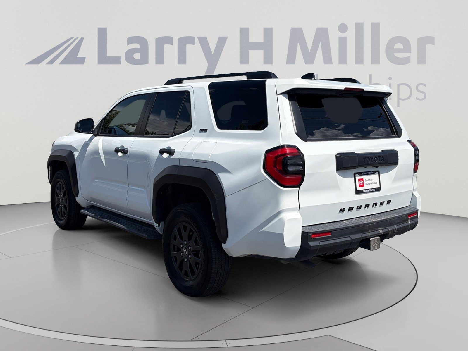 Certified 2025 Toyota 4Runner SR5 AWD/4WD image 3