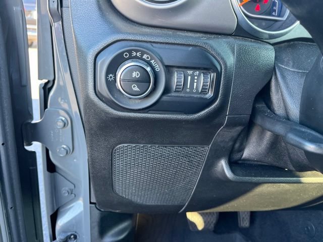 Used 2020 Jeep Gladiator Sport w/ Quick Order Package 24S AWD/4WD image 32
