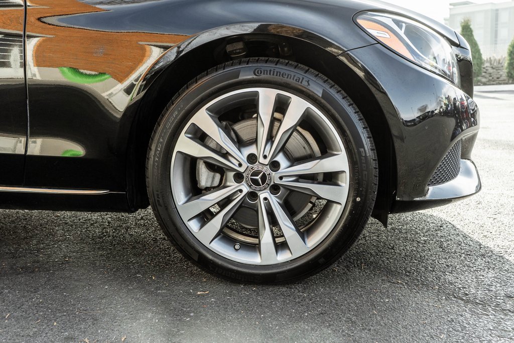 Used 2018 Mercedes-Benz C 300 4MATIC Sedan image 4