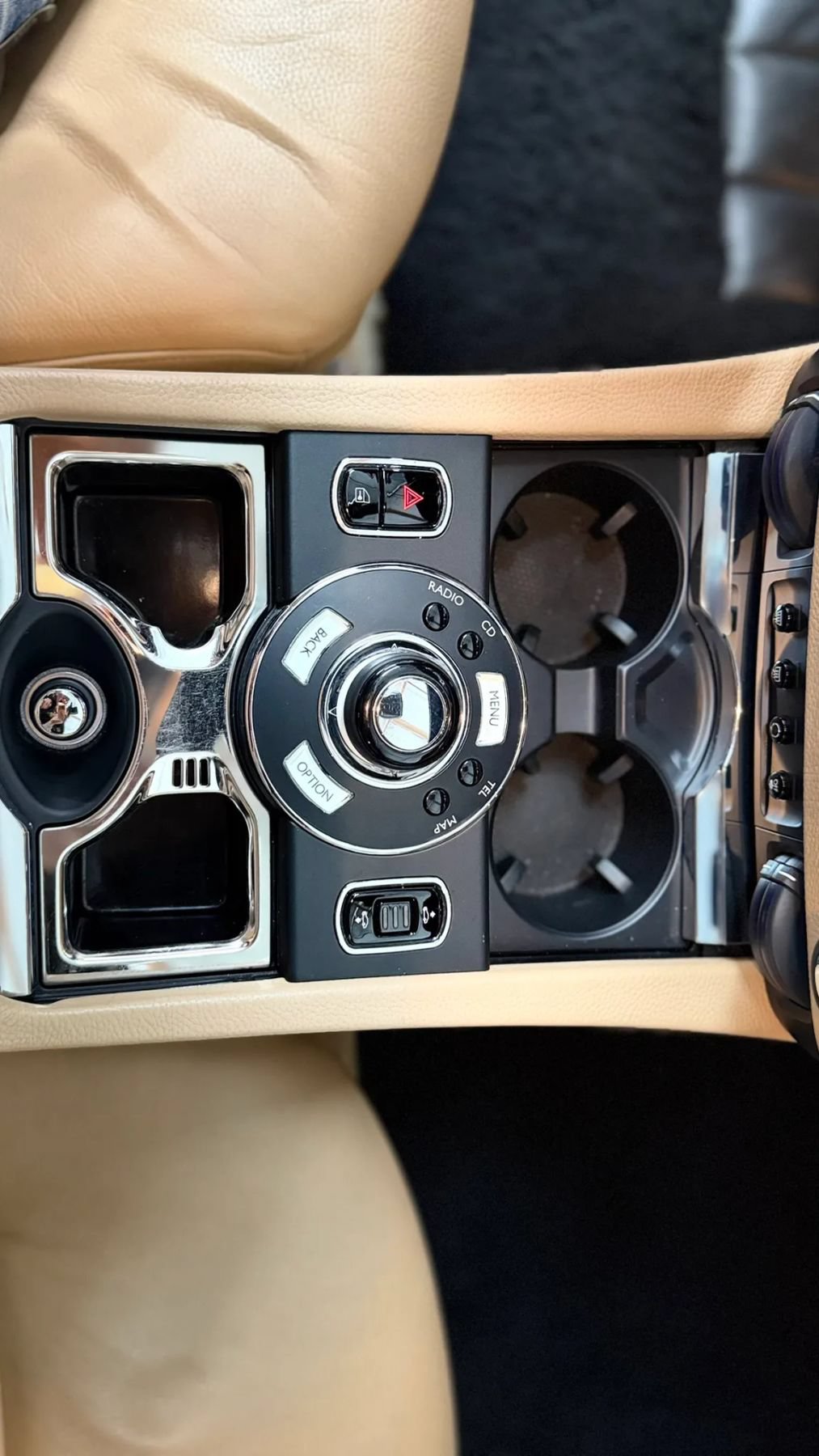 Used 2011 Rolls-Royce Ghost RWD image 25