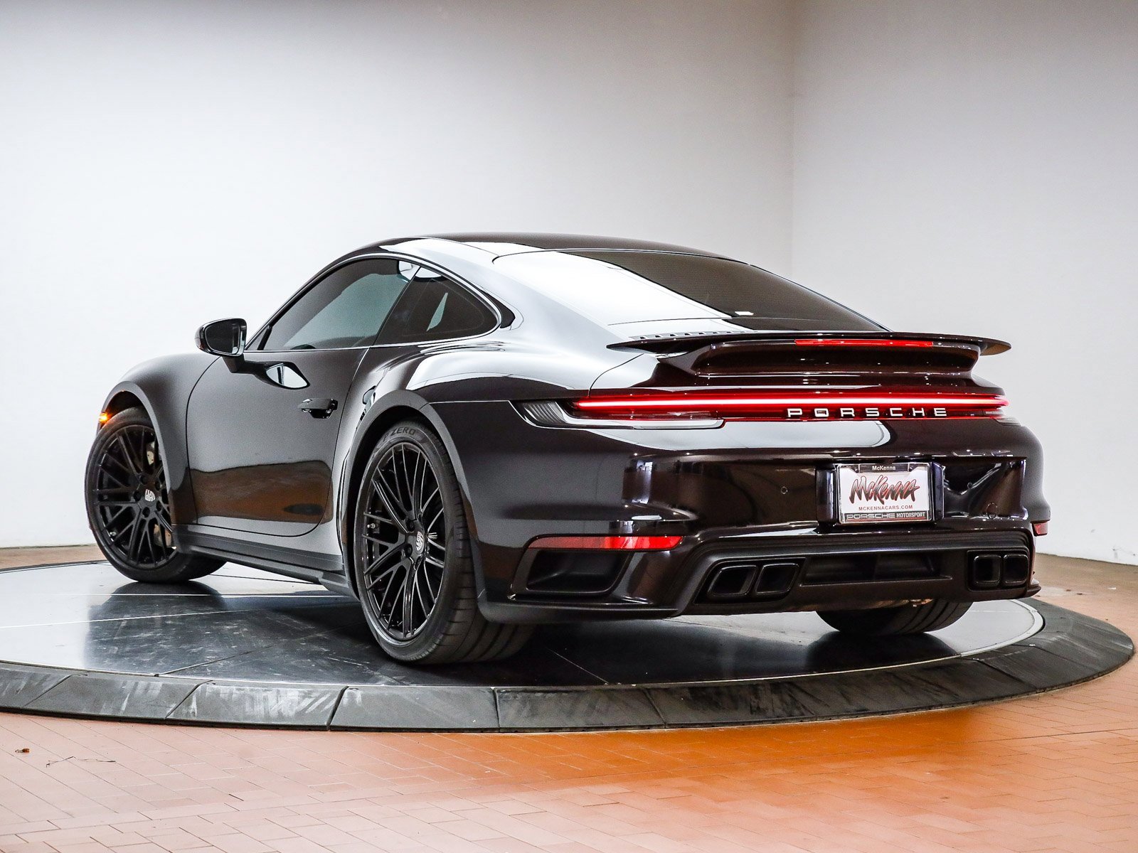Used 2022 Porsche 911 Turbo image 3