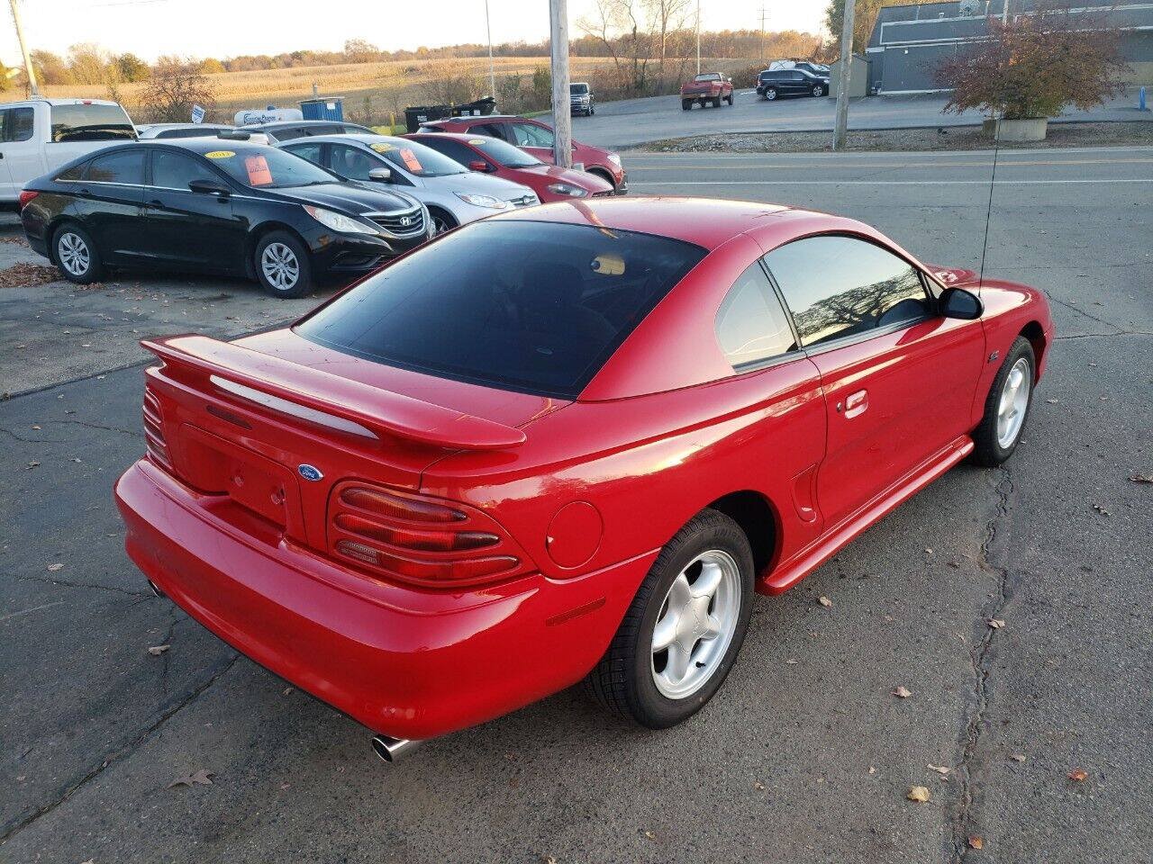 Used 1994 Ford Mustang GT RWD image 8