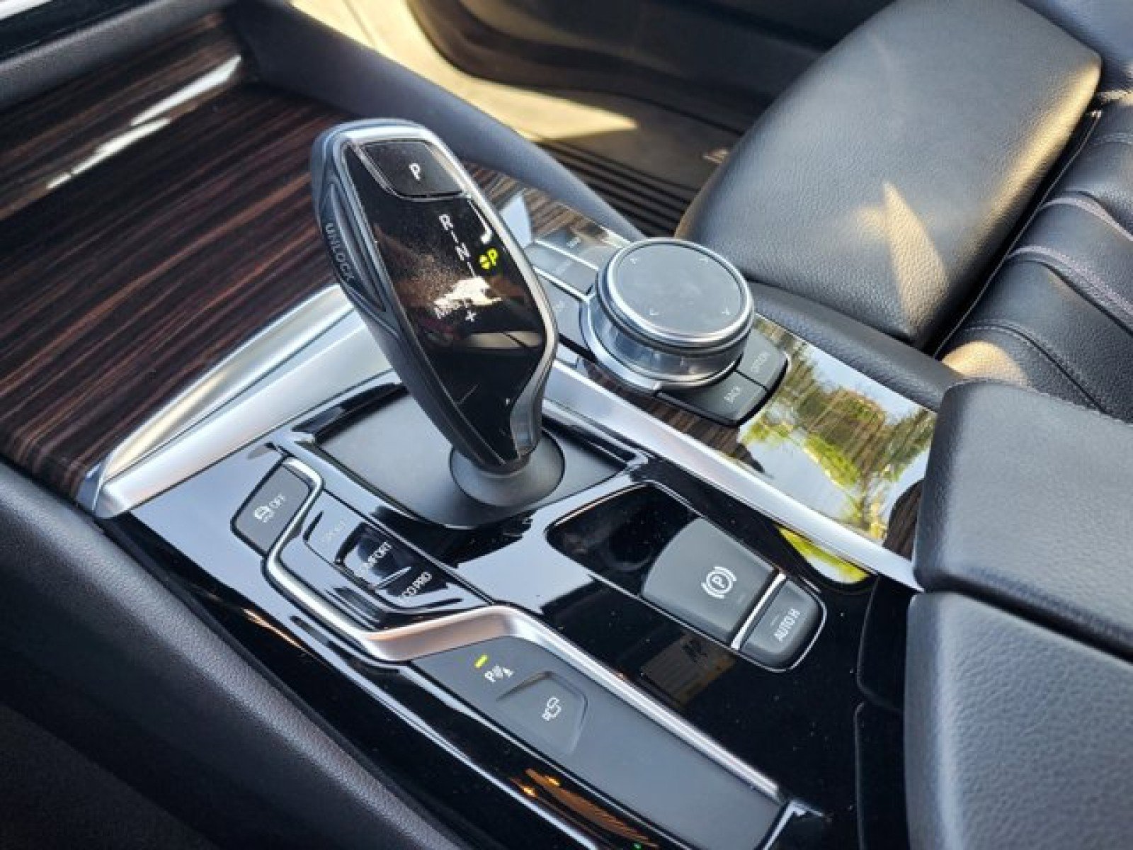 Used 2018 BMW 540i image 27