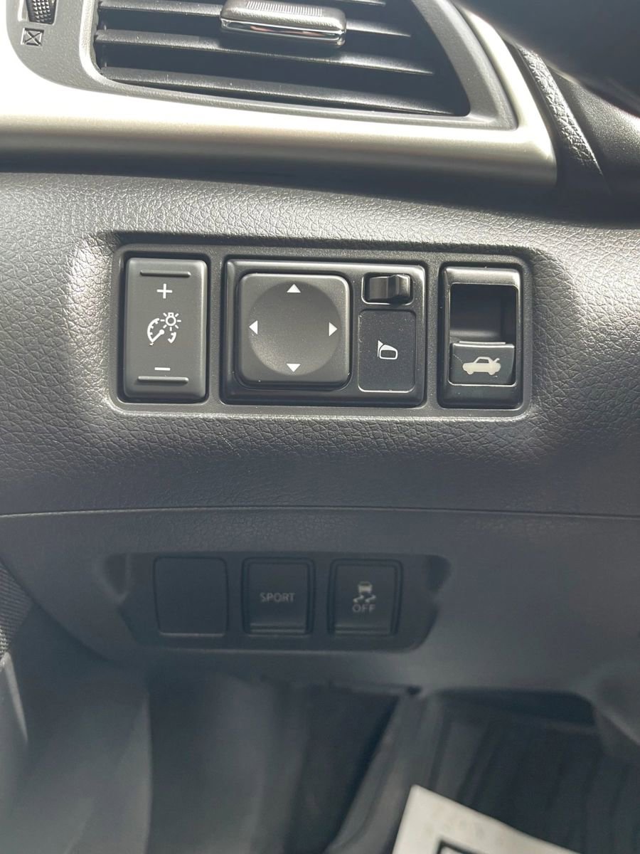 Used 2019 Nissan Sentra SR image 19