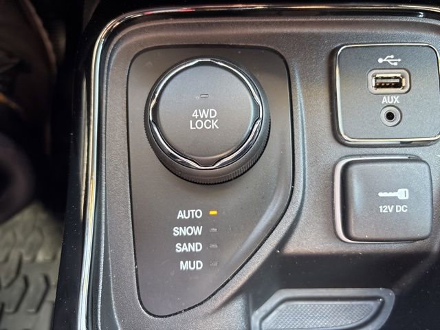 Used 2017 Jeep Compass Limited AWD/4WD image 26