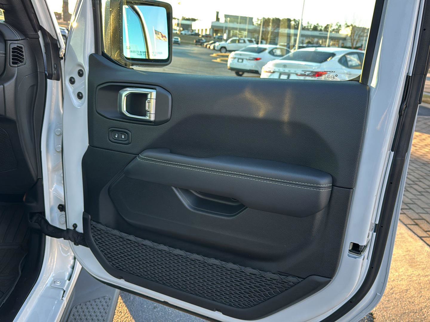 Used 2022 Jeep Gladiator Overland w/ Popular Equipment Package image 12