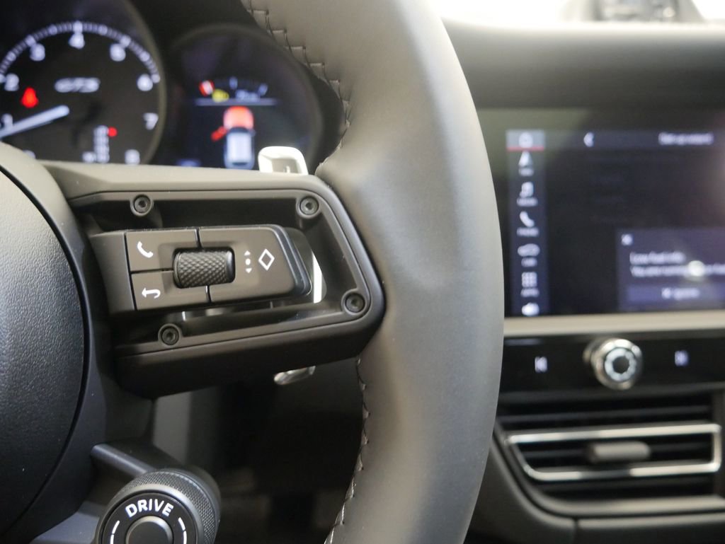New 2026 Porsche Macan GTS AWD/4WD image 41