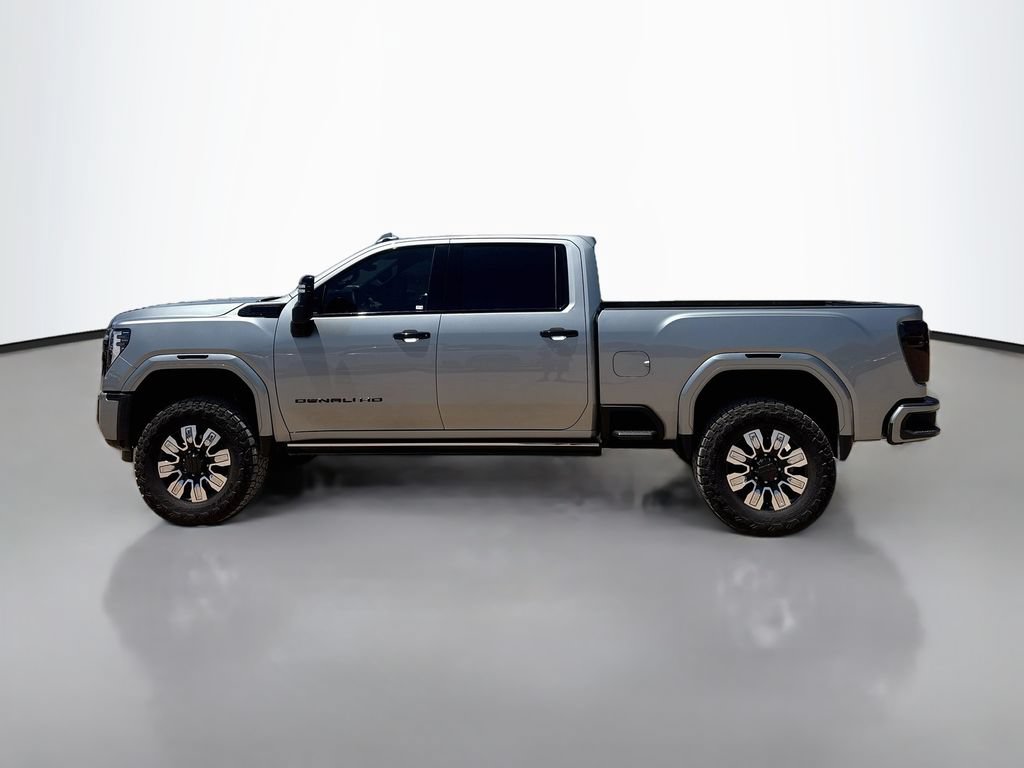Used 2025 GMC Sierra 2500 Denali w/ Denali Reserve Package AWD/4WD image 4