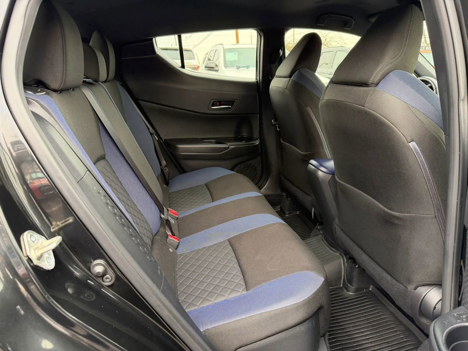 Used 2021 Toyota C-HR XLE image 22