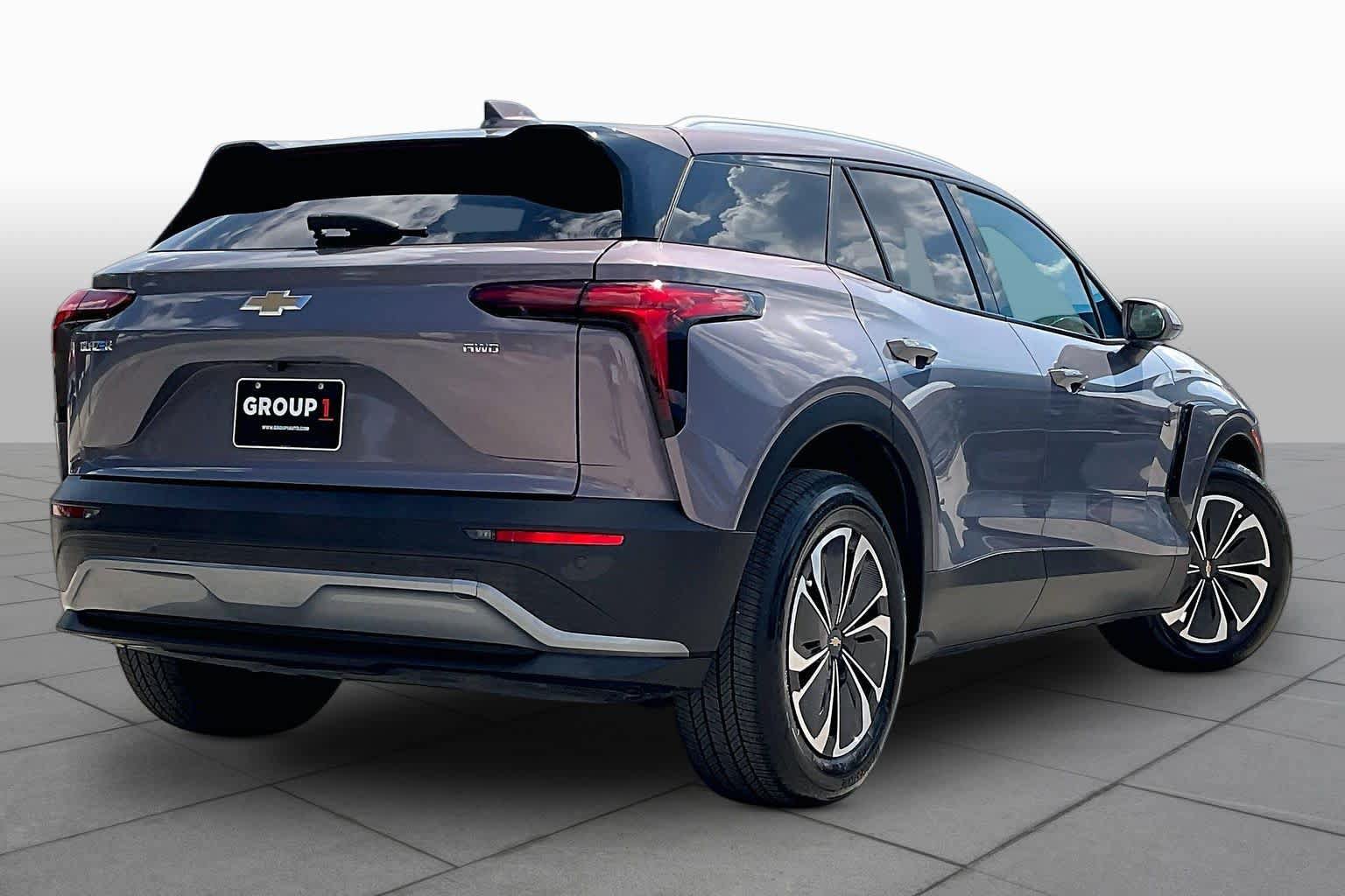 Used 2024 Chevrolet Blazer EV LT AWD/4WD image 11