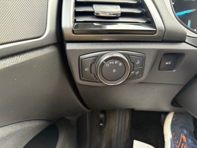 Used 2015 Ford Fusion SE w/ Equipment Group 201A image 22