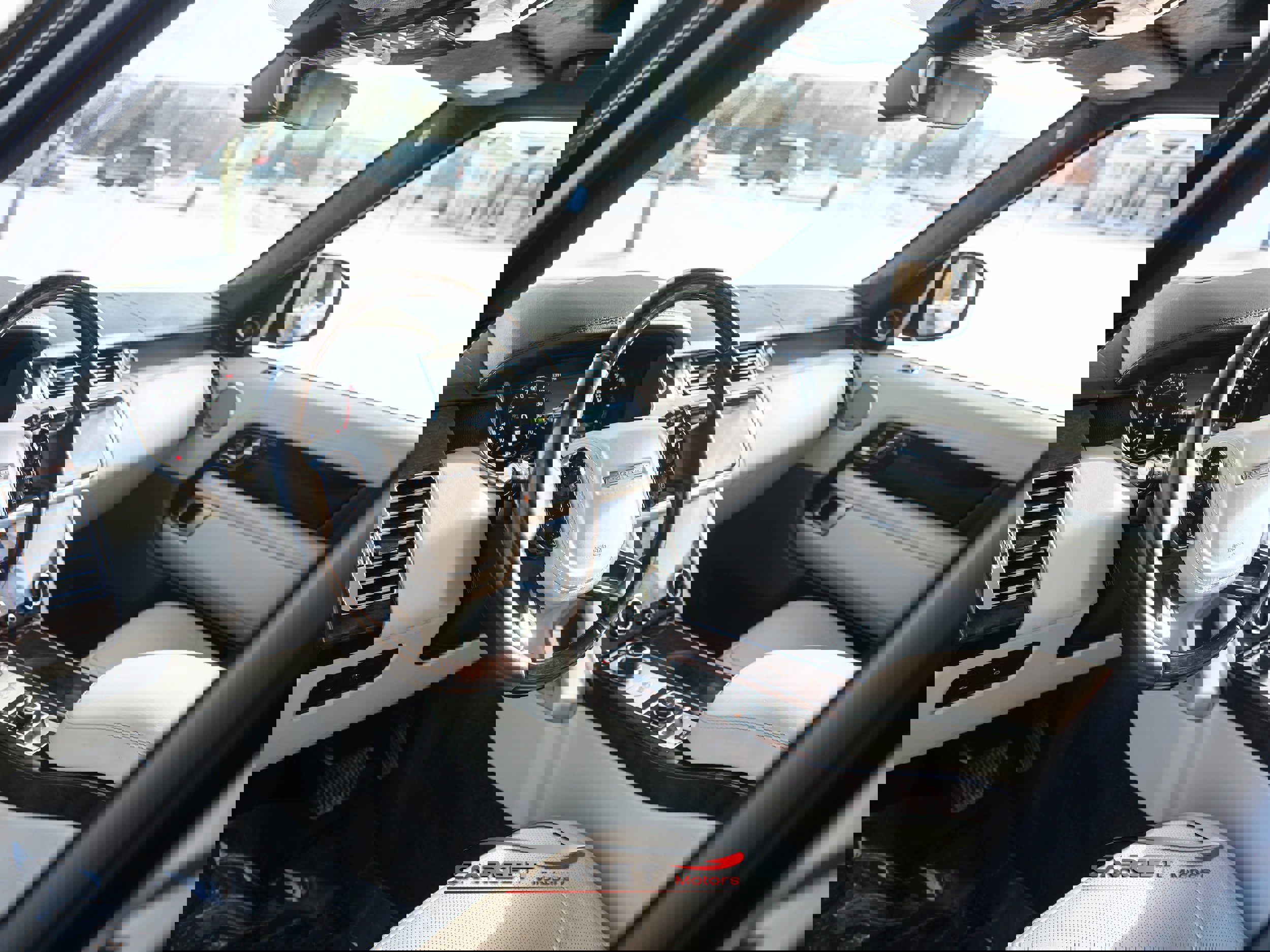 Used 2020 Land Rover Range Rover HSE image 12