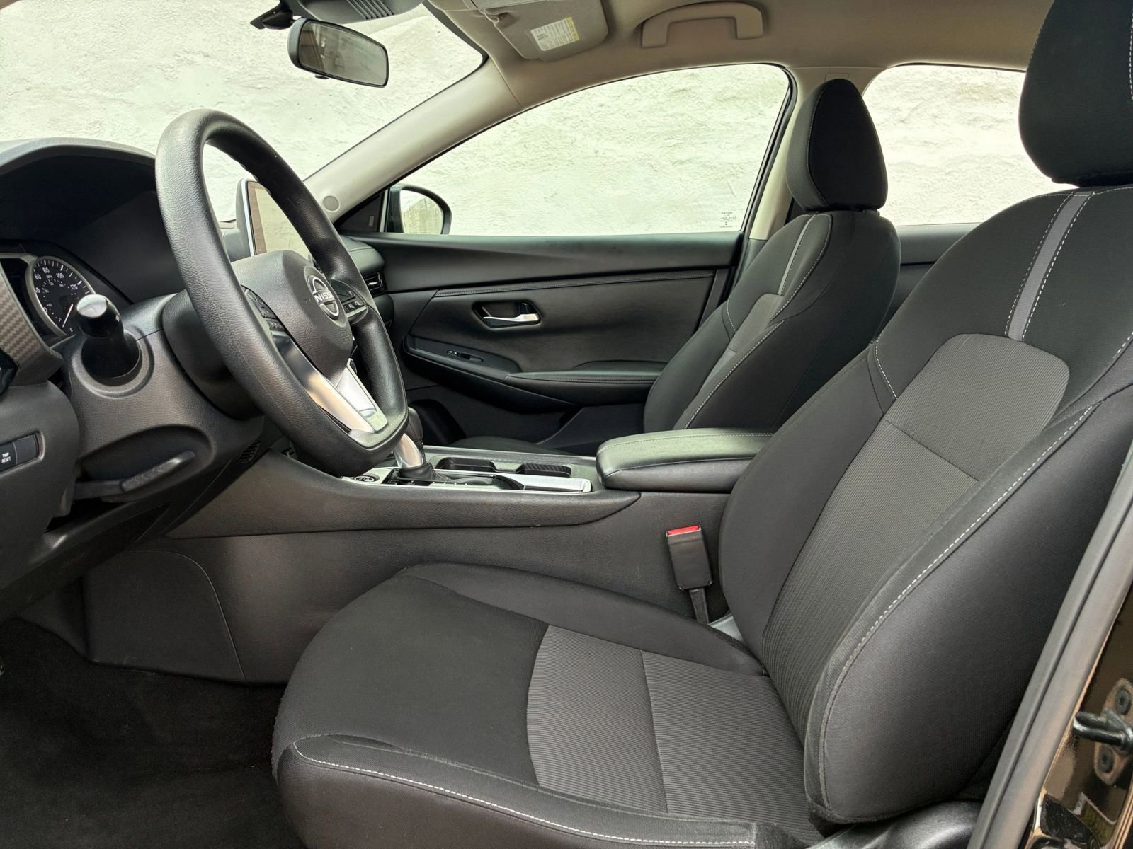 Used 2025 Nissan Sentra SV FWD image 24