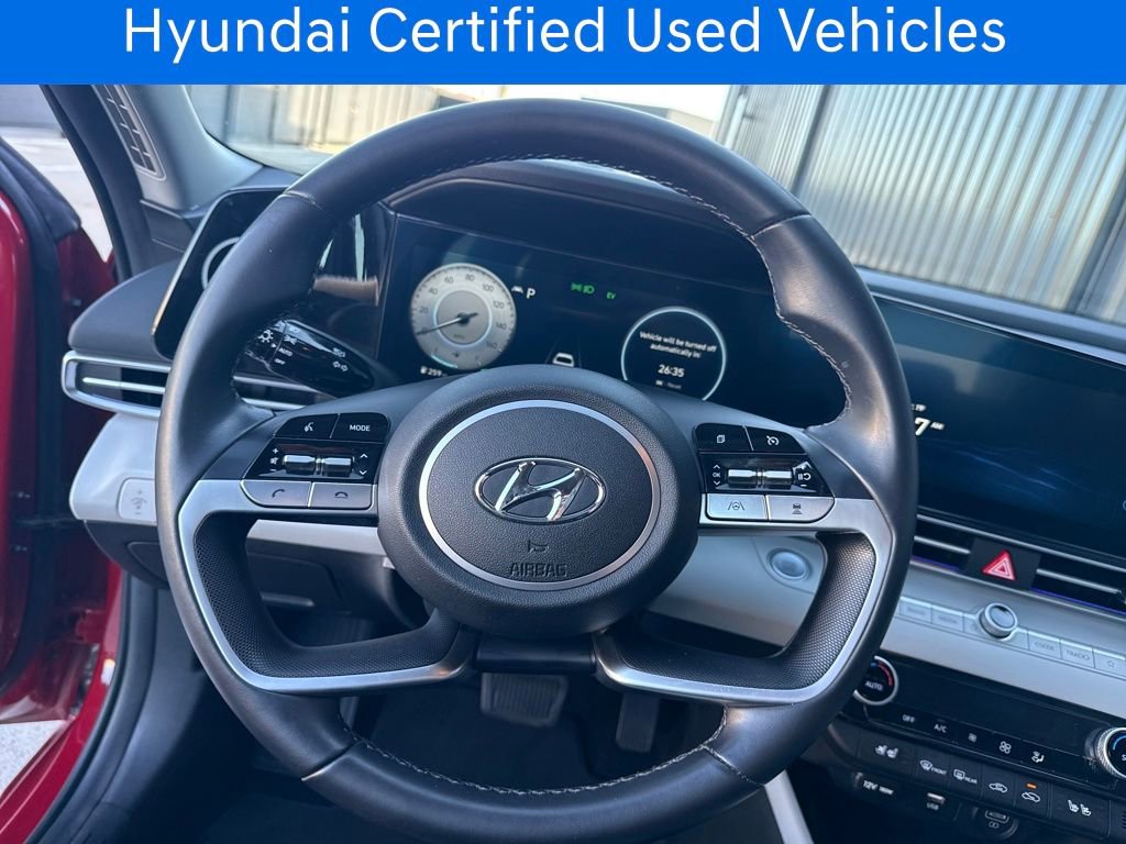 Certified 2023 Hyundai Elantra Limited w/ Preferred Accessory Package image 20