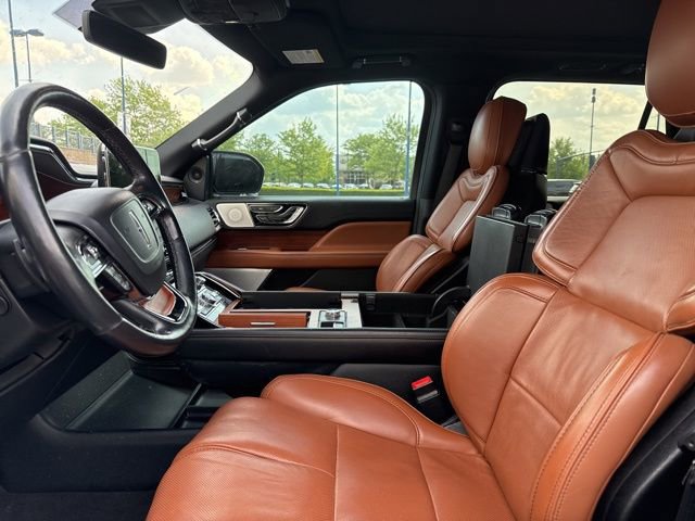 Used 2019 Lincoln Navigator L Reserve AWD/4WD image 5