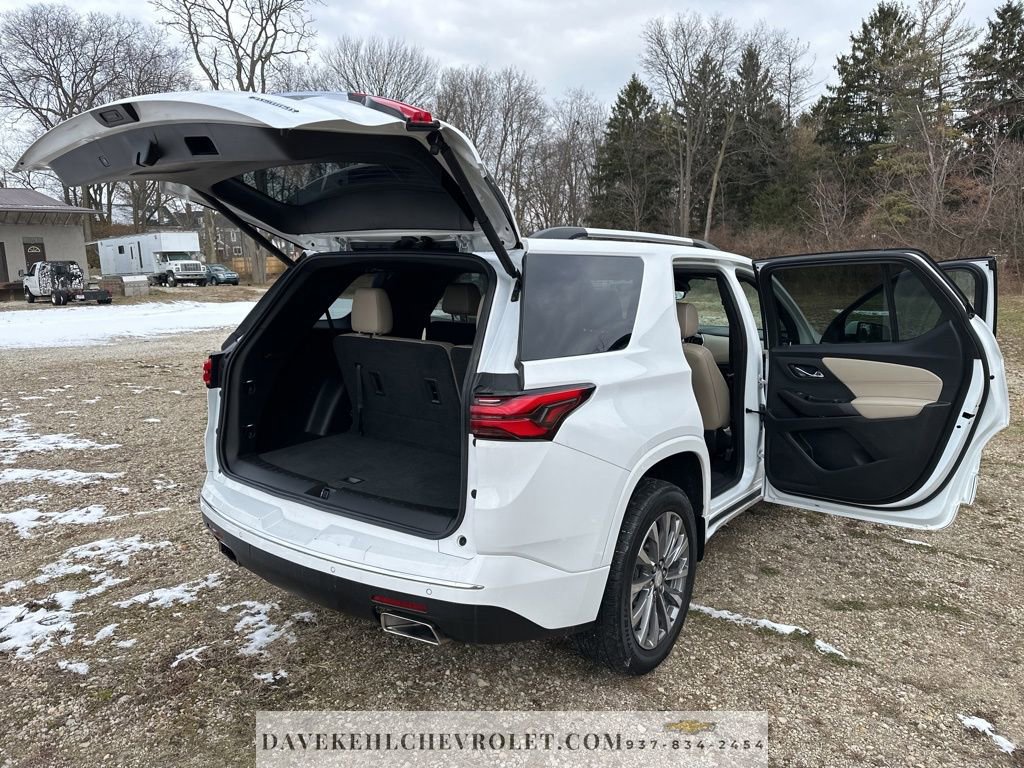 Used 2023 Chevrolet Traverse Premier image 29