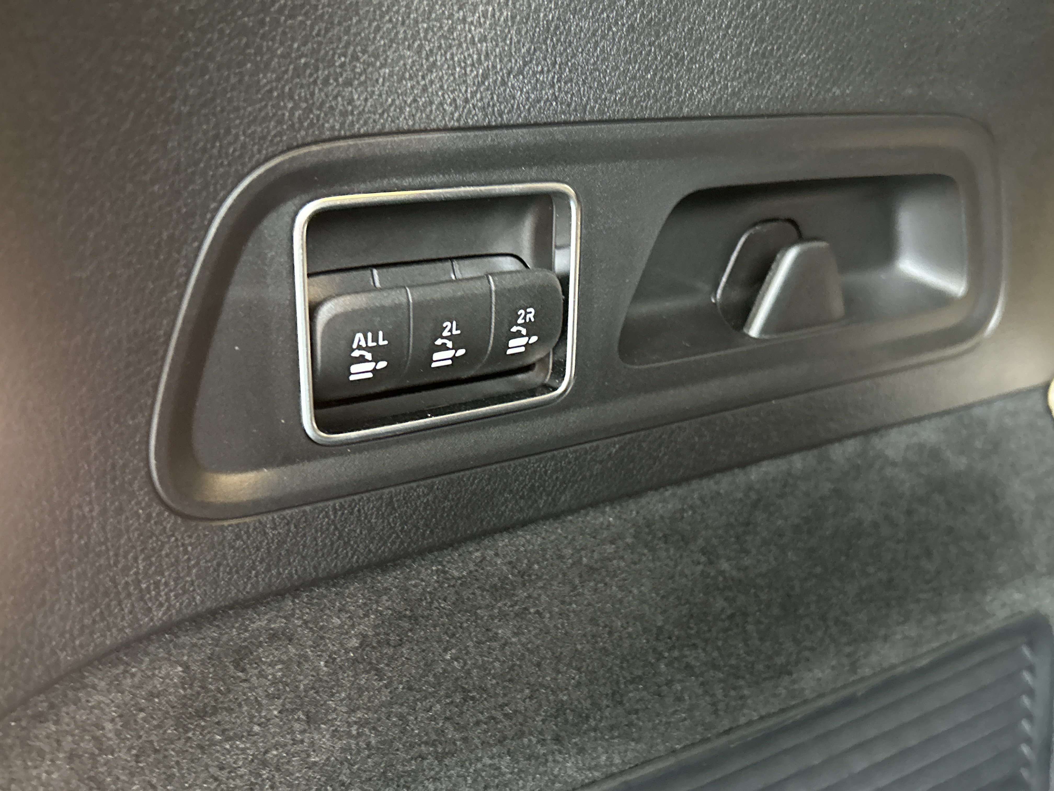 Certified 2025 Mercedes-Benz GLS 580 4MATIC image 17