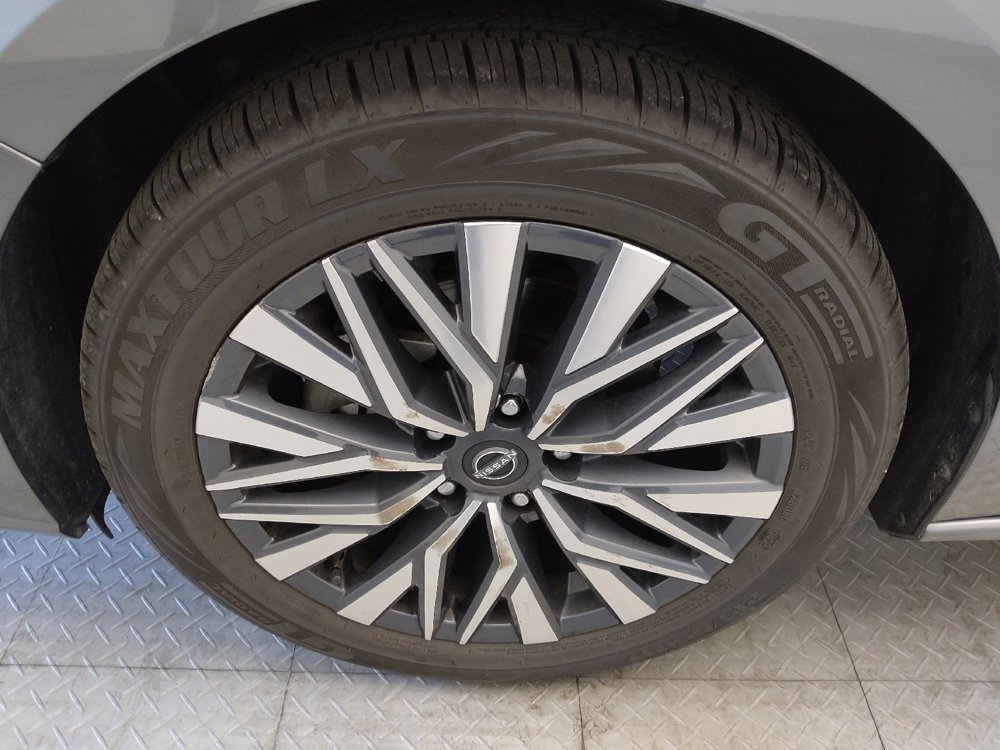 Used 2024 Nissan Altima 2.5 SV image 31
