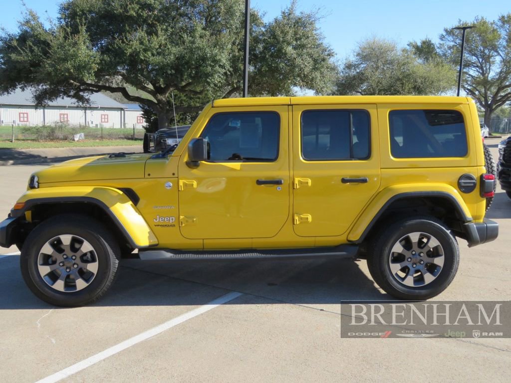 Used 2019 Jeep Wrangler Unlimited Sahara image 2