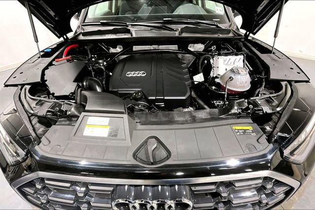 Used 2023 Audi Q5 2.0T Premium w/ Convenience Package image 9