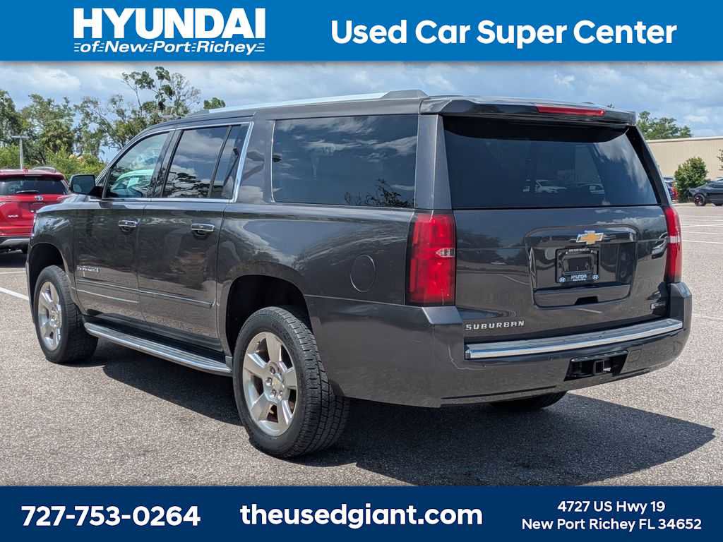 Used 2018 Chevrolet Suburban Premier RWD image 3