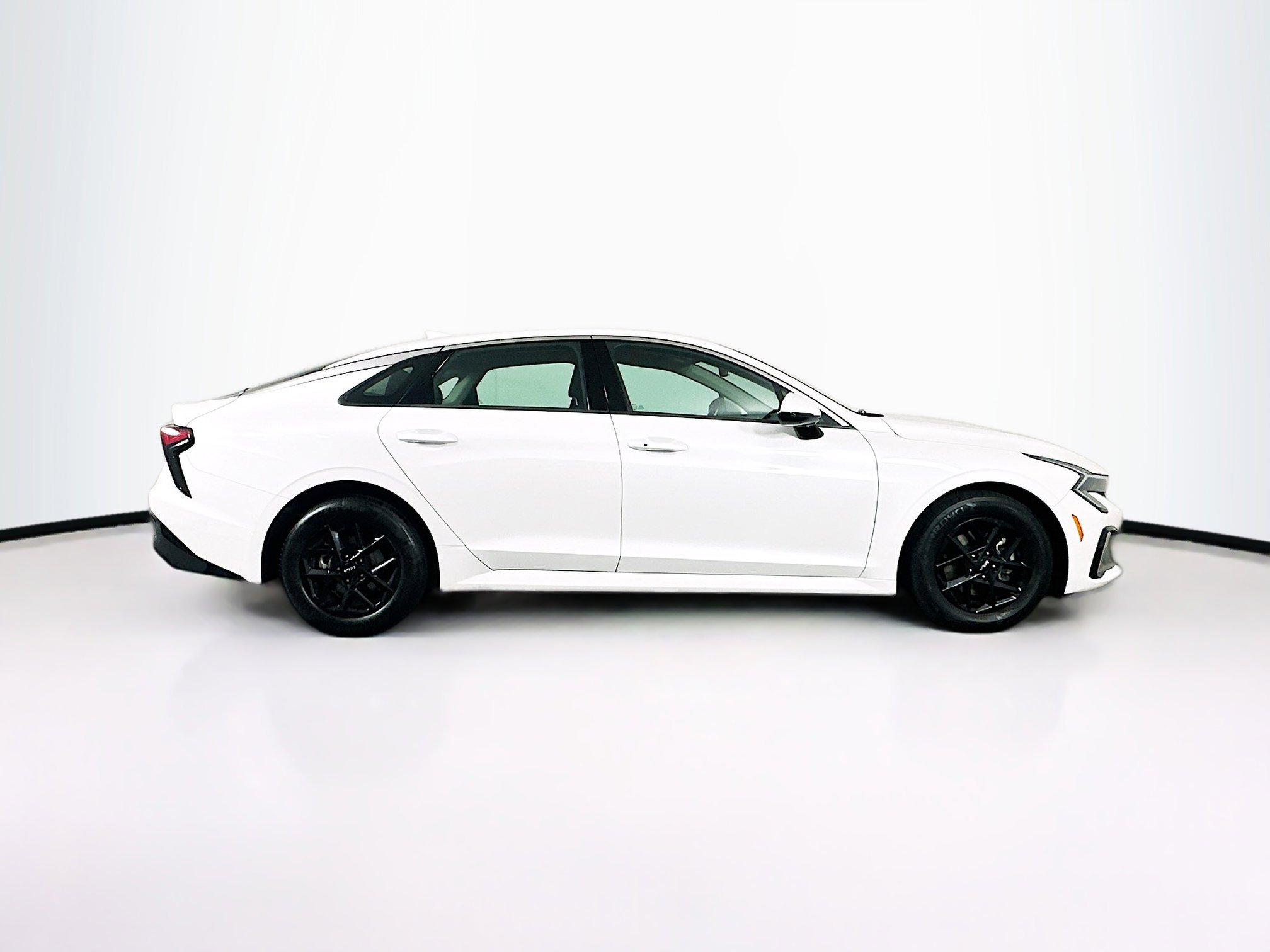 Used 2025 Kia K5 LXS image 10