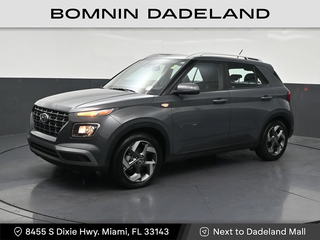 Used 2024 Hyundai Venue SEL FWD image 1