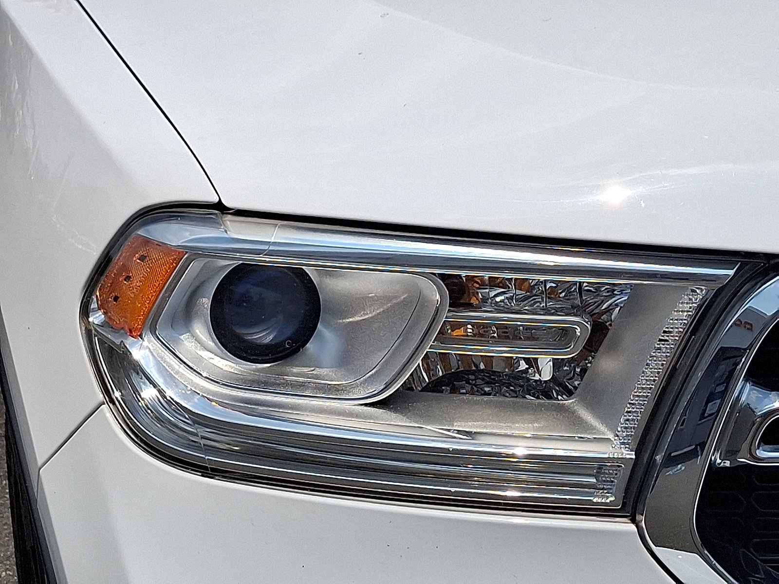 Used 2019 Dodge Durango SXT w/ 3rd Row Seating Group AWD/4WD image 10
