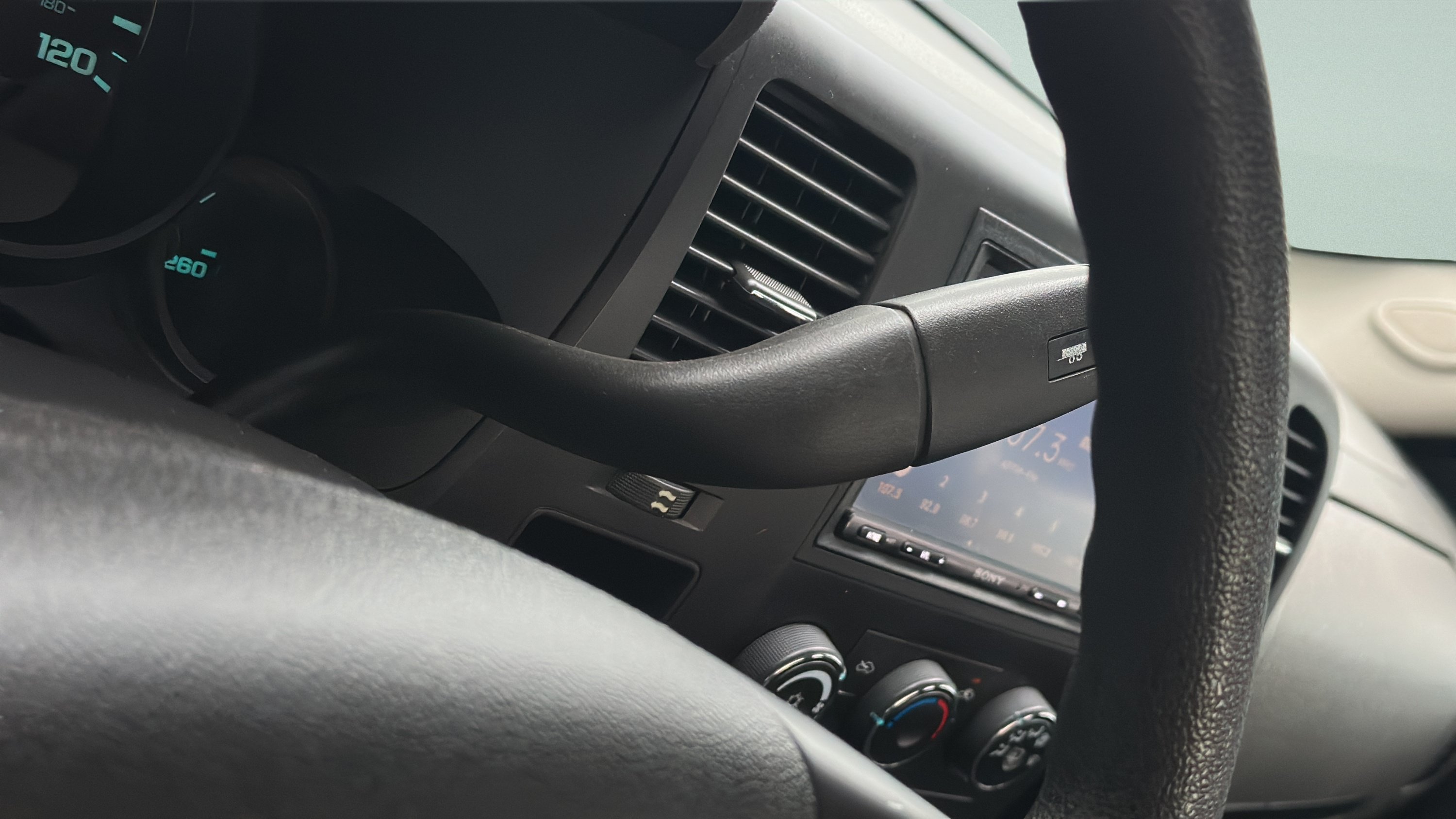 Used 2010 Chevrolet Silverado 1500 LS AWD/4WD image 13