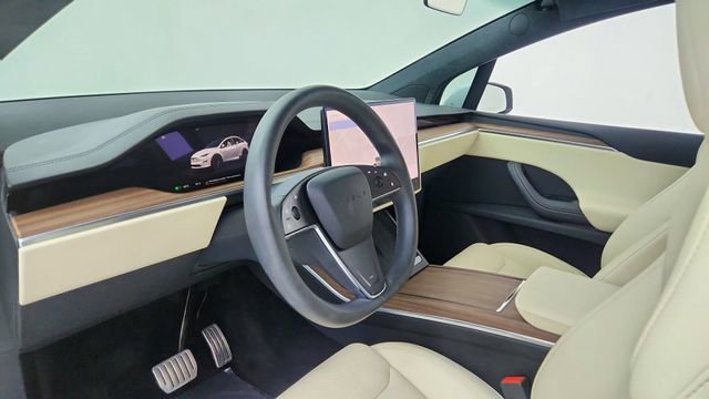 Used 2024 Tesla Model X AWD/4WD image 17