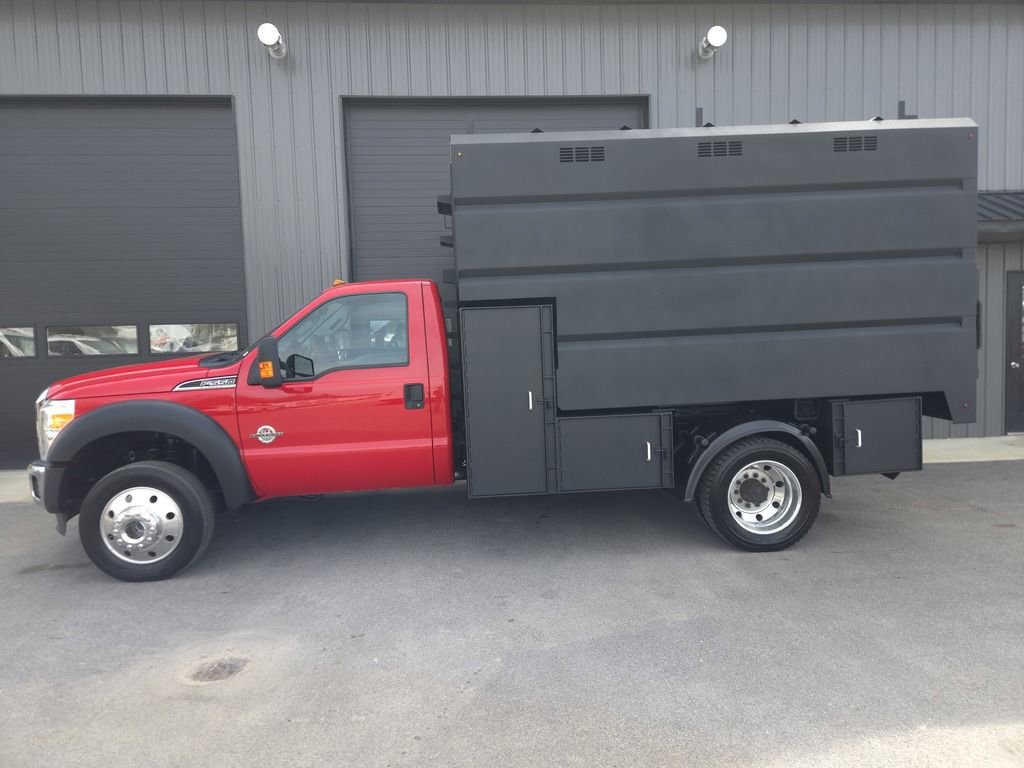 Used 2015 Ford F550 4x4 Regular Cab Super Duty image 2