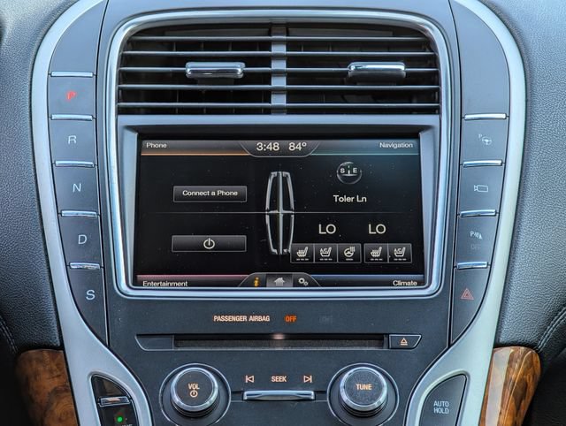 Used 2016 Lincoln MKX Reserve w/ Luxury Package FWD image 13
