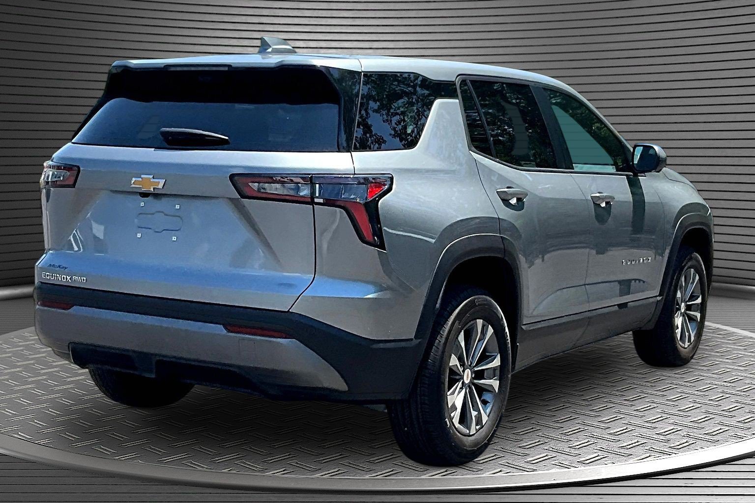 Used 2026 Chevrolet Equinox LT w/ Safety and Technology Package AWD/4WD image 6