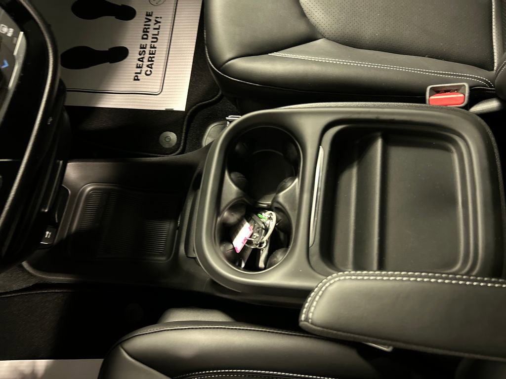New 2027 Chrysler Pacifica Select FWD image 19