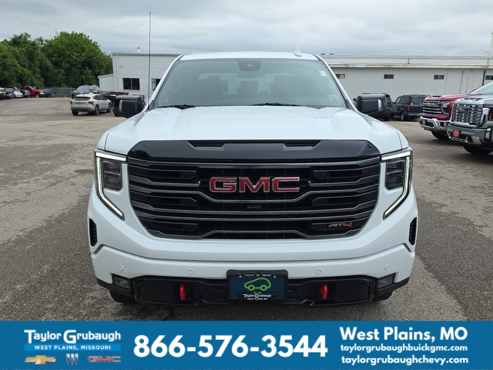Certified 2025 GMC Sierra 1500 AT4 AWD/4WD image 3