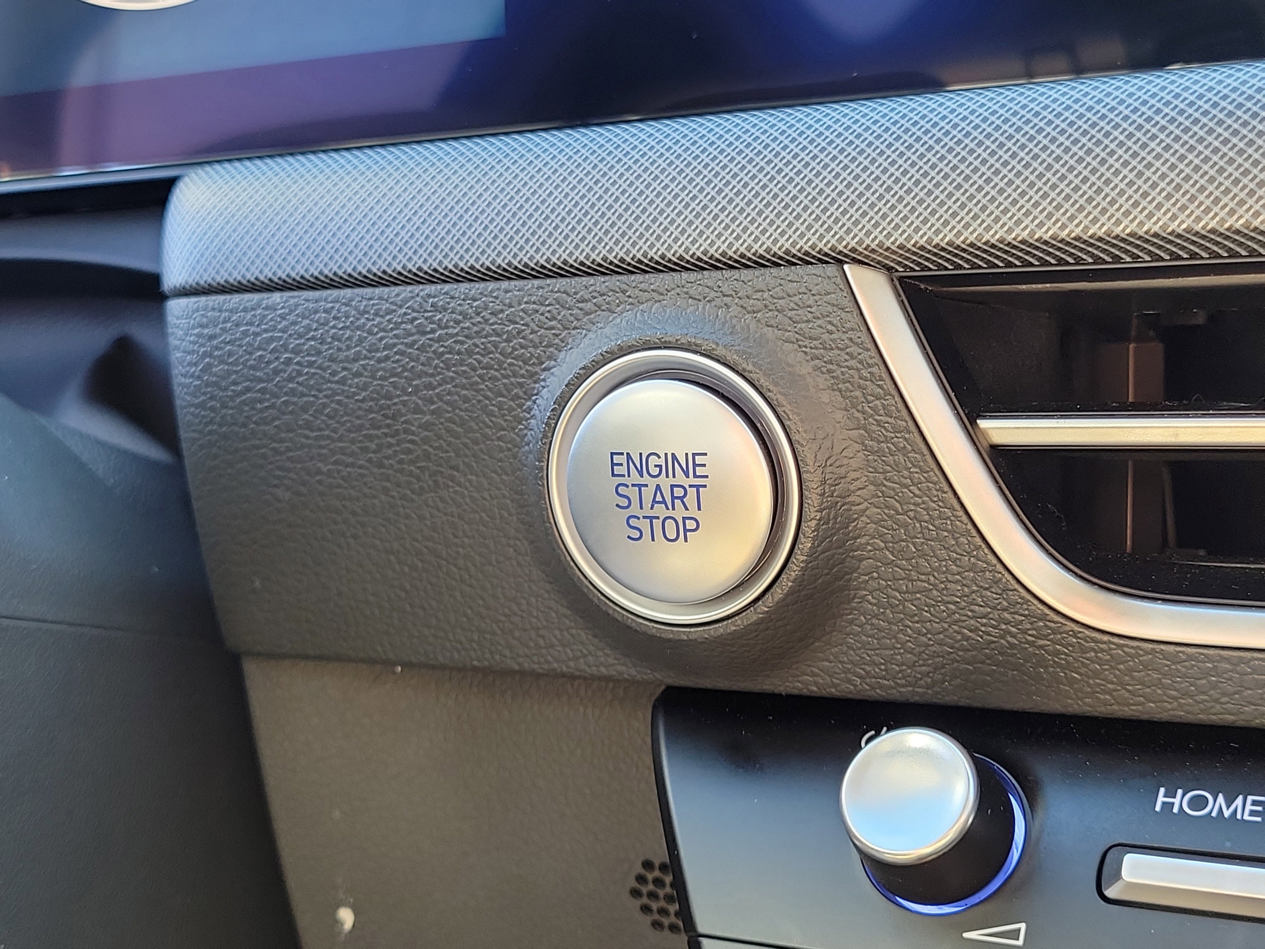 Used 2025 Hyundai Sonata SEL FWD image 28