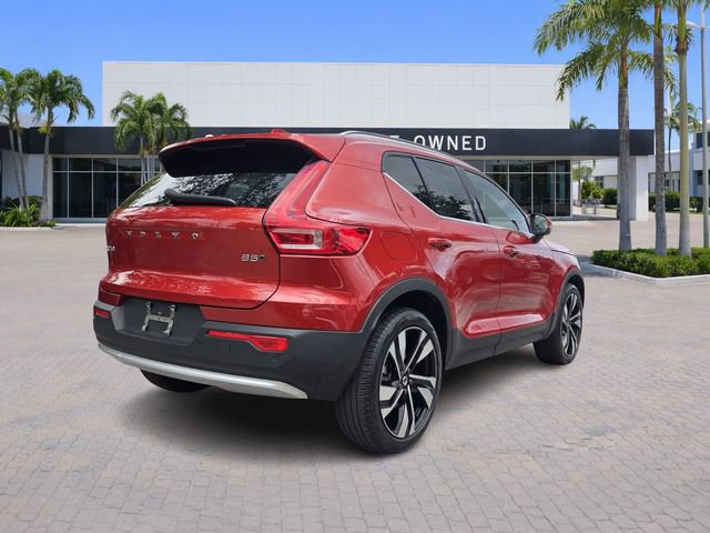 Used 2023 Volvo XC40 B5 Plus image 7