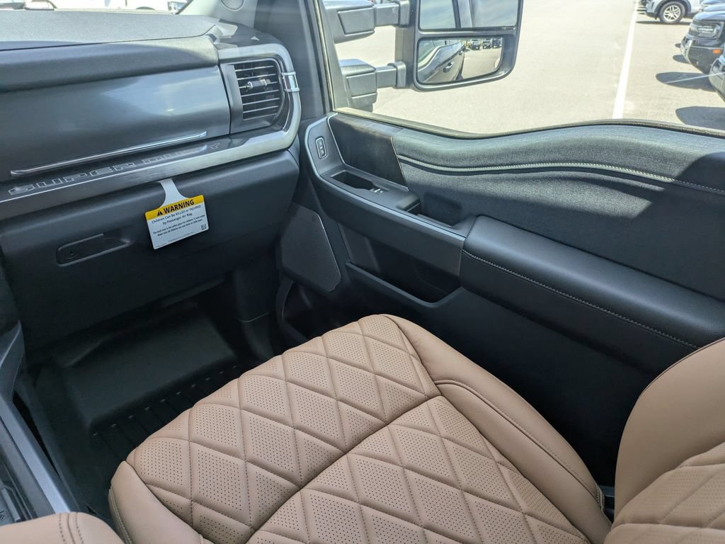 New 2026 Ford F250 Lariat w/ Black Appearance Package AWD/4WD image 24