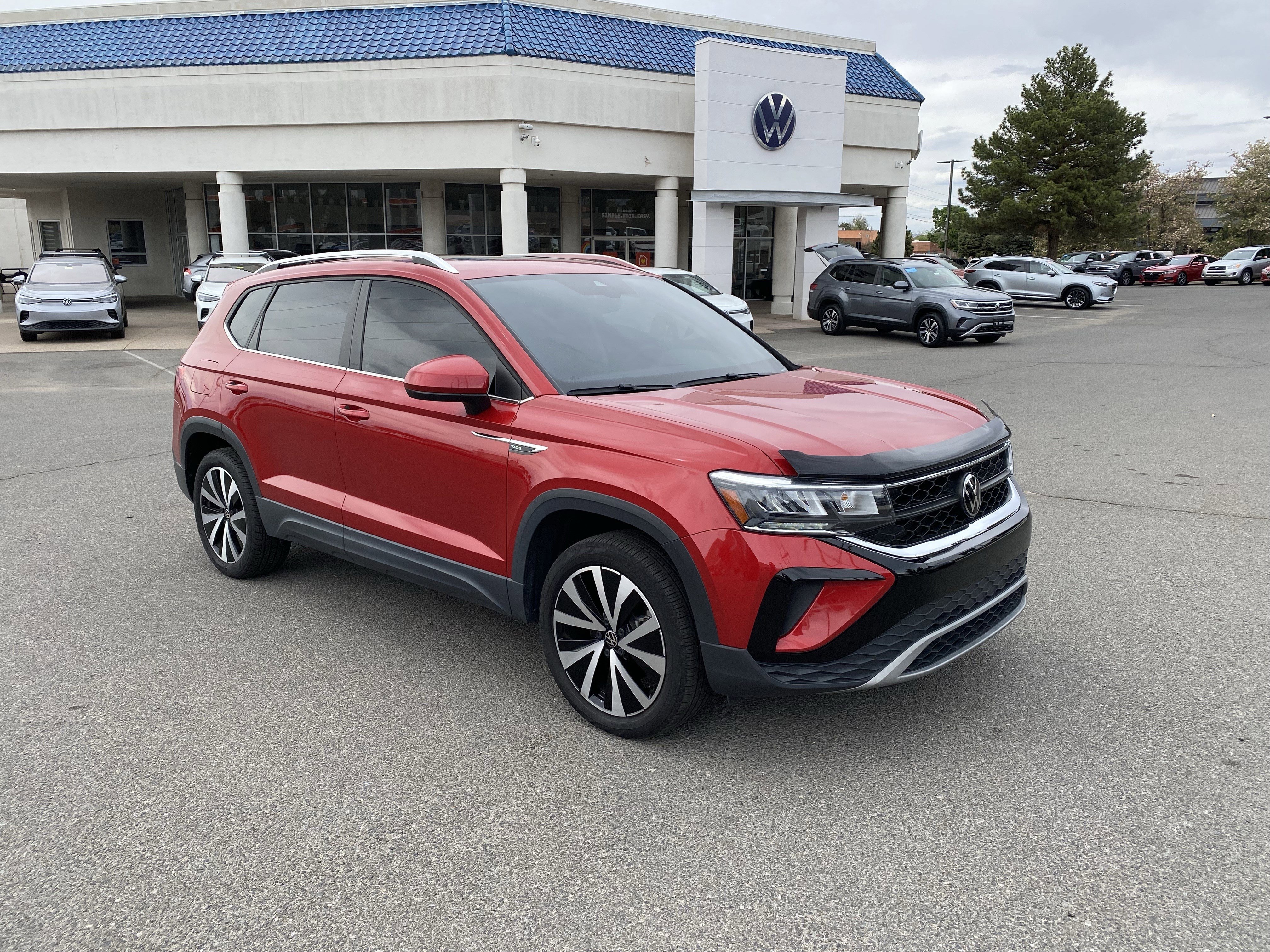 Used 2023 Volkswagen Taos SE w/ Panoramic Sunroof Package image 34