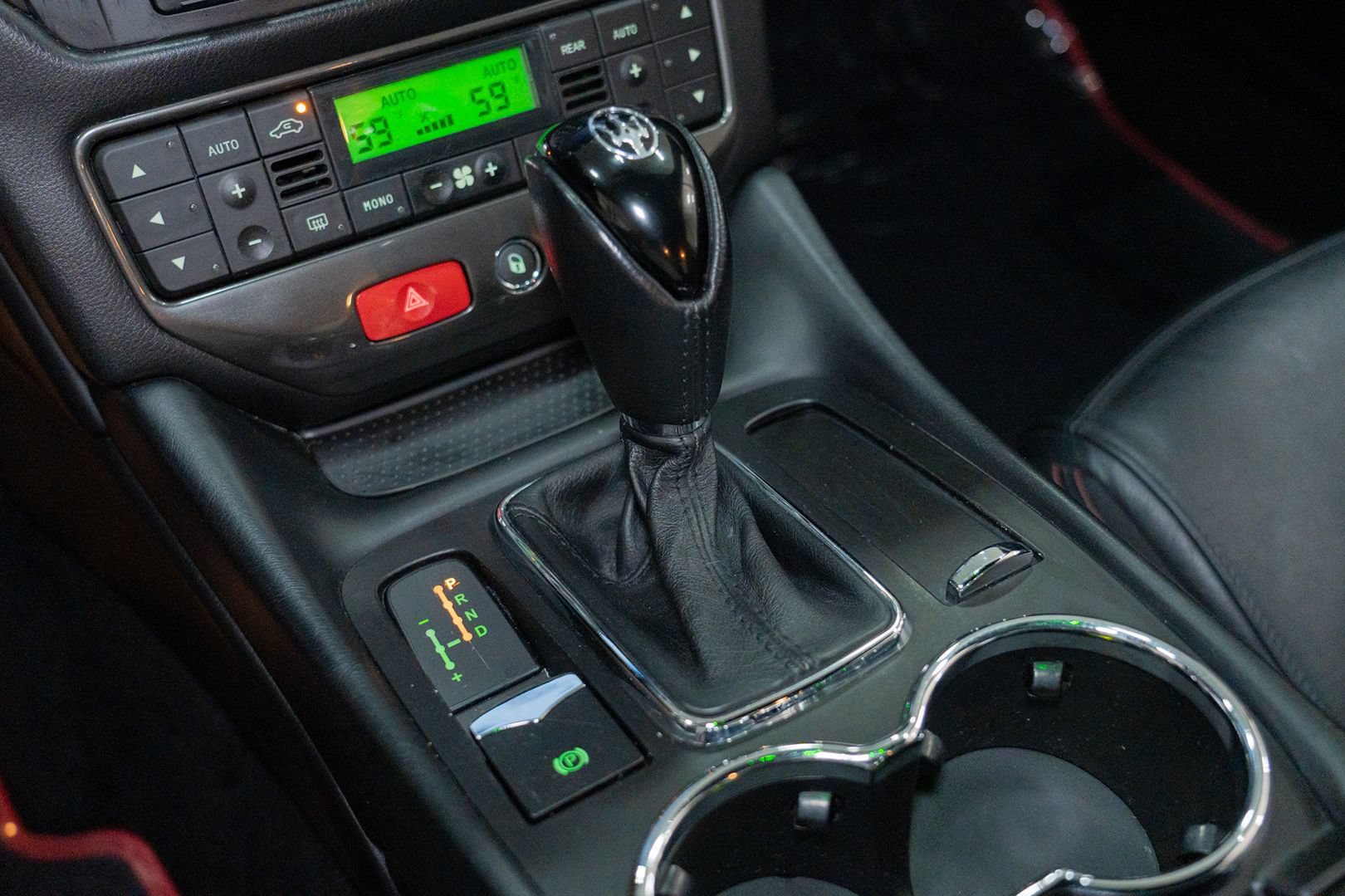 Used 2014 Maserati GranTurismo Sport RWD image 41
